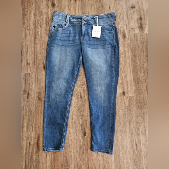 Kancan Jeans - Picture 1 of 3